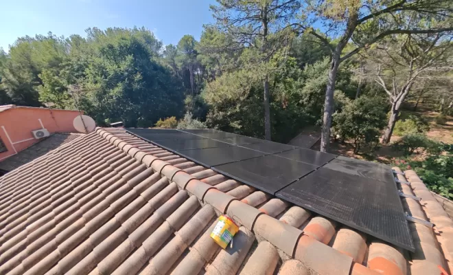 Pose de panneau photovoltaïque sur toiture, VENELLES,  Ma Gestion Électrique